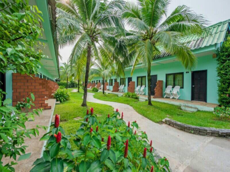 Baantonsai Garden Resort - SHA Extra Plus Patong Exterior foto